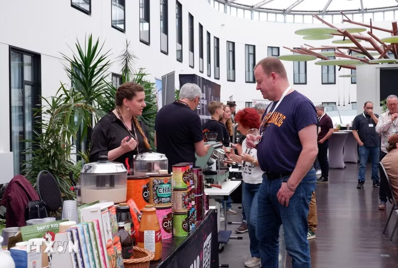 Viet Nam showcases at coffee forum in Germany